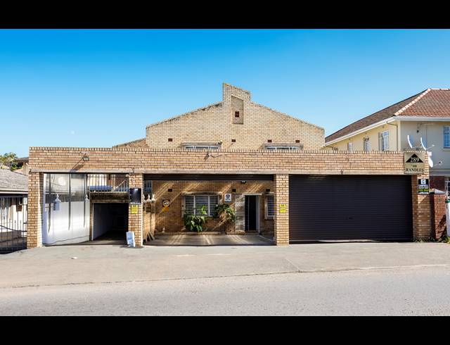 6M² BUILDING FOR SALE IN SYDENHAM